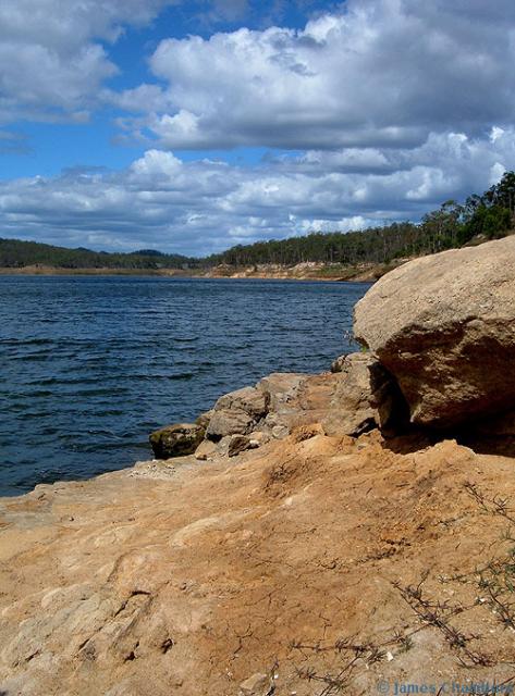 Exposed rock along Wivenhoe. This area would usually be about 15-20m under water.