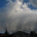 Rare 'snow cloud' (and virga) moving over southern Brisbane suburbs